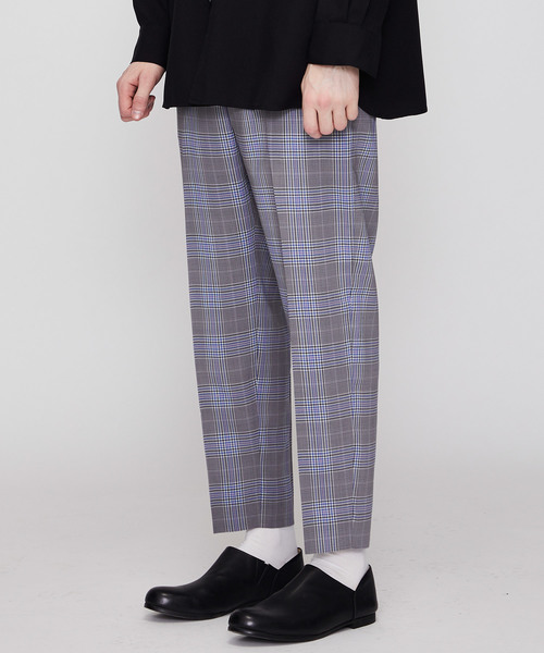 Name.(ネーム)の「【Name.】ウールナイロンテーパードトラウザーズ(その他パンツ・メンズ・グレー/アイボリー・1/0)」の16枚目の写真