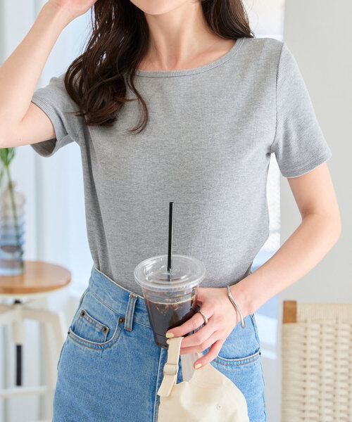 KOBE LETTUCE（コウベレタス）の「[ S M L ] 選べるタイプの細リブ半袖Tシャツ（Tシャツ/カットソー・レディース・ホワイト系その他/ベージュ系その他/その他/ブラック/カーキ/オフホワイト/ホワイト系その他2/その他1/グリーン/グレイッシュベージュ/グリーン系その他/ブルー系その他/ブラック系その他2/ネイビー/ブラック系その他/グリーン系その他4/グリーン系その他3/ブルー系その他2/ベージュ系その他2/グリーン系その他2/その他2/ブラウン系その他2/ブラウン系その他/グリーン系その他6/グリーン系その他7/ブラウン系その他3/グリーン系その他5/ベージュ系その他5/ベージュ系その他3/ベージュ系その他4/オレンジ系その他/オレンジ系その他3/オレンジ系その他2/ベージュ系/ホワイト系/ブラック系/ネイビー系/カーキ系/ベージュ系1/ラベンダー/ミント/ネイビー系1/ブラック系1/ホワイト系1/グリーン系1/パープル系/グリーン系/パープル系1/アイボリー系2/アイボリー系/アイボリー系1/ベージュ系3/ベージュ系4/ベージュ系2/杢グレー/ブラック系2/アイボリー系3/アイボリー系4/アイボリー系5/グリーン系2/グリーン系3/ホワイト系4/グレー系1/ホワイト系2/ホワイト系3/ブラック系3/ブラック系4/グレー系/グリーン系4・M/L/S）」の18枚目の写真