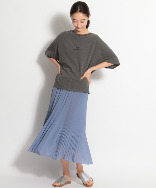 niko and...（ニコアンド）の「ピグメントロゴＴシャツ（Tシャツ/カットソー・レディース・ホワイト/ベージュ/パープル/チャコール・MEDIUM/LARGE）」の6枚目の写真