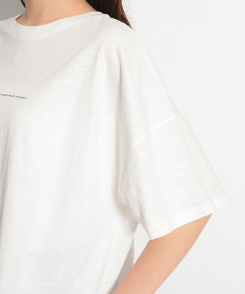 niko and...（ニコアンド）の「ピグメントロゴＴシャツ（Tシャツ/カットソー・レディース・ホワイト/ベージュ/パープル/チャコール・MEDIUM/LARGE）」の15枚目の写真