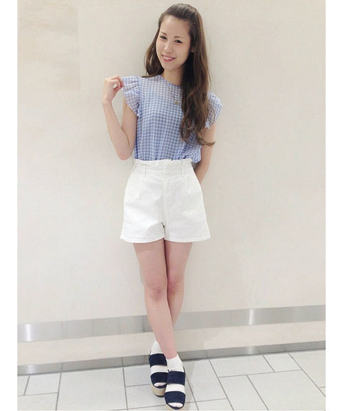 Chico（チコ）の「ギンガムハイウエストショーツ（チノパンツ・レディース・ダークブルー/ホワイト/ブラック・FREE）」の2枚目の写真