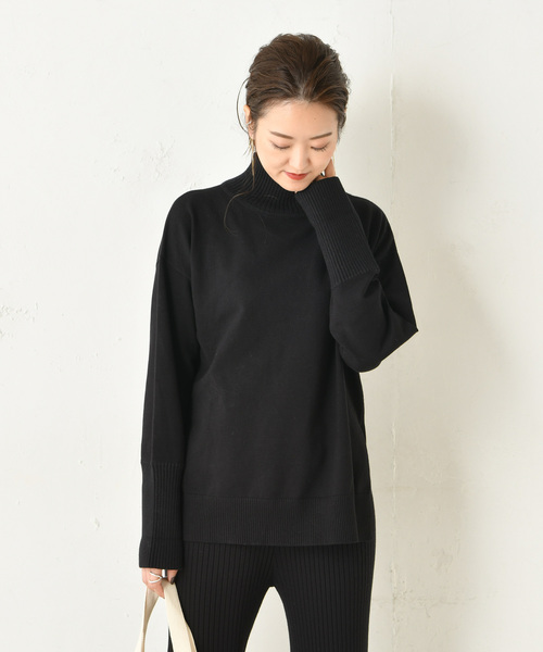 DouDou(ドゥドゥ)の「ニットアップタートル(ニット/セーター・レディース・オフホワイト/ブラック/キャメル・FREE)」の2枚目の写真