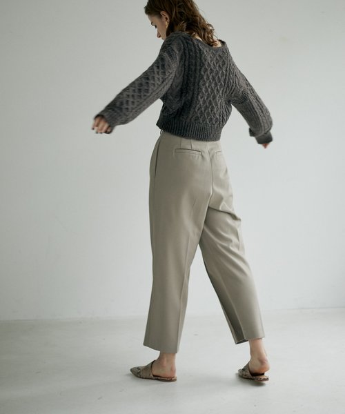 EMMA LIMBER(エマリンバー)の「Hight Waist Wide Pants(スラックス・レディース・ベージュ/ブルー・SMALL/MEDIUM)」の11枚目の写真