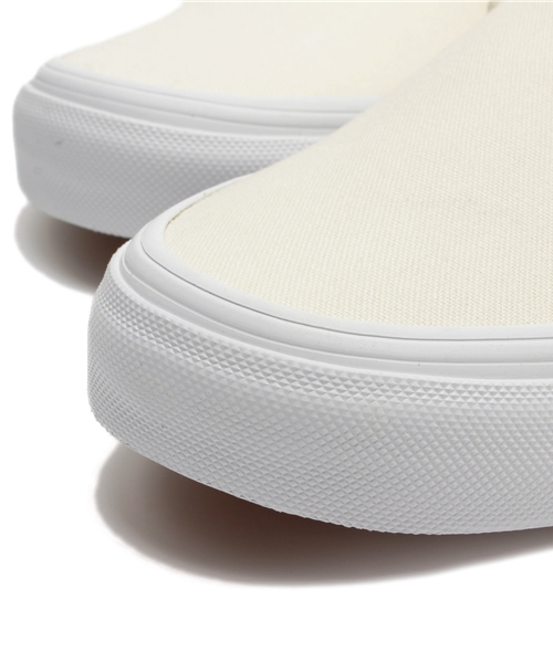 coen(コーエン)の「VANS CLASSIC SLIPON(バンズ クラシックスリッポン)(スニーカー・レディース・ホワイト/ブラック/ネイビー・LARGE/MEDIUM/SMALL)」の11枚目の写真