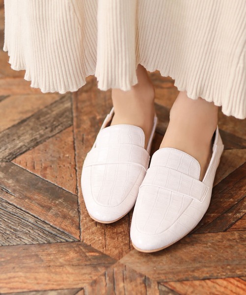 SESTO（セスト）の「かかとが踏めるコインローファー型押しパンプス（ローファー・レディース・ブラック/ブラウン/シルバー/アイボリー・LL/3L/S/M/L）」の20枚目の写真