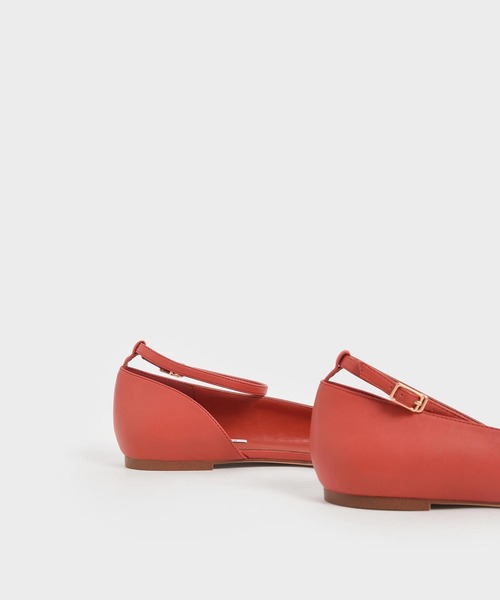 CHARLES & KEITH(チャールズ & キース)の「アンクルストラップ ドルセイフラット / Ankle Strap D'Orsay Flats(パンプス・レディース・ブラック/オフホワイト/レンガ・22.5cm/23cm/23.5cm/24.5cm/25cm/25.5cm)」の14枚目の写真