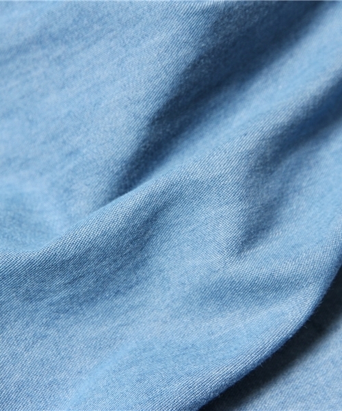 BEAMS LIGHTS Women's（ビームスライツ ウィメンズ）の「BEAMS LIGHTS / デニムハイネック ブラウス（シャツ/ブラウス・レディース・サックスブルー/ネイビー・36/38）」の11枚目の写真