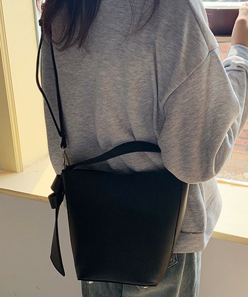 DAY CLOSET(デイ クローゼット)の「ナチュラルカラーショルダーバッグ+ショルダー紐+布地ポーチ 3点セット(ショルダーバッグ・レディース・ブラック/ブラウン/ブルー系その他/グレイッシュベージュ/レンガ/スモークピンク・ONE SIZE)」の7枚目の写真