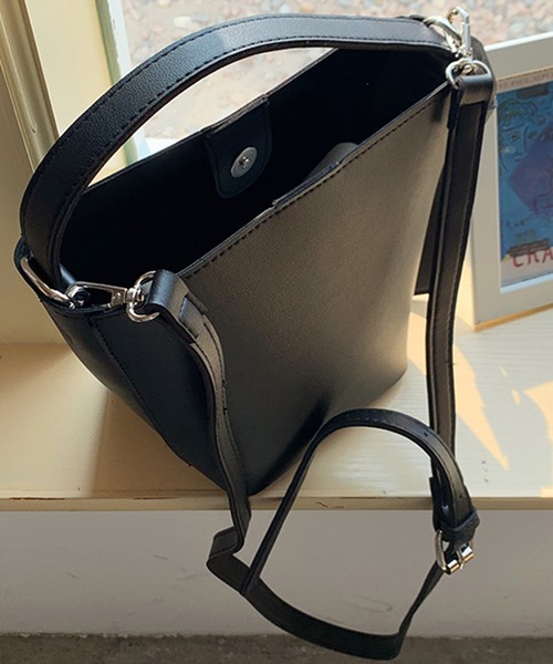 DAY CLOSET(デイ クローゼット)の「ナチュラルカラーショルダーバッグ+ショルダー紐+布地ポーチ 3点セット(ショルダーバッグ・レディース・ブラック/ブラウン/ブルー系その他/グレイッシュベージュ/レンガ/スモークピンク・ONE SIZE)」の11枚目の写真