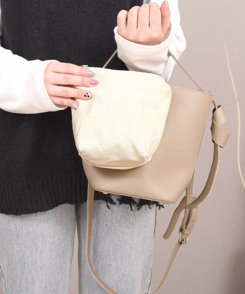 DAY CLOSET(デイ クローゼット)の「ナチュラルカラーショルダーバッグ+ショルダー紐+布地ポーチ 3点セット(ショルダーバッグ・レディース・ブラック/ブラウン/ブルー系その他/グレイッシュベージュ/レンガ/スモークピンク・ONE SIZE)」の17枚目の写真