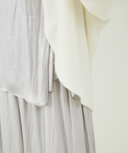 qualite（カリテ）の「2WAYカシミヤカーディガン（カーディガン/ボレロ・レディース・オフホワイト/グレー・フリー）」の13枚目の写真