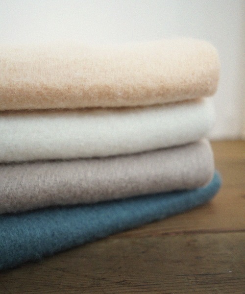 Cheek(チーク)の「ブークレもこもこマフラー(マフラー・レディース・グレイッシュベージュ/オフホワイト/オレンジ/ブルー・FREE)」の8枚目の写真