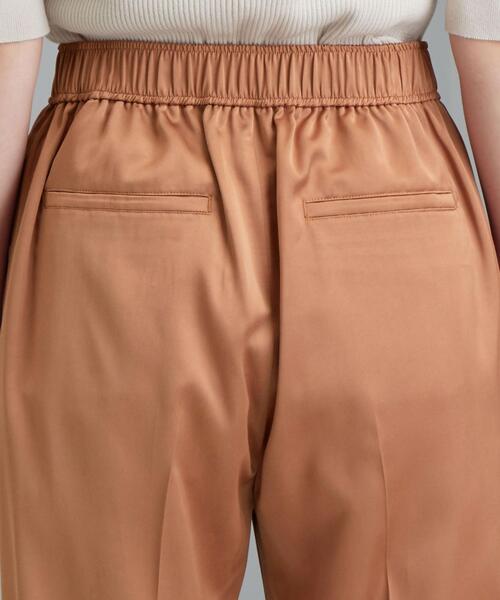 green label relaxing（グリーンレーベルリラクシング）の「FFC サテン ストラップ ワイド パンツ（その他パンツ・レディース・ライム/オレンジ/ダークグレー・38/36）」の9枚目の写真