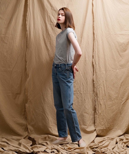 Levi's(リーバイス)の「Levi's(R)RED LOOSE STRAIGHT MIDDAY BREAK(デニムパンツ・レディース・インディゴブルー・23inch/24inch/25inch/26inch/27inch/28inch/29inch/30inch)」の15枚目の写真