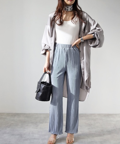 4youstory（フォーユーストーリー）の「サテンミニプリーツパンツ（その他パンツ・レディース・ブラック/パープル/グレイッシュベージュ/ブルー・MEDIUM）」の16枚目の写真