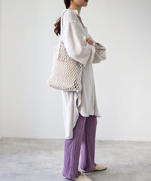 4youstory（フォーユーストーリー）の「サテンミニプリーツパンツ（その他パンツ・レディース・ブラック/パープル/グレイッシュベージュ/ブルー・MEDIUM）」の18枚目の写真