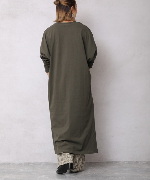 ap retro（アプレトロ）の「カットロングスリーブワンピース【ZOZO限定アイテム】（ワンピース・レディース・チャコール/ブルーグリーン/ライトベージュ/アイボリー/ブラック/ベージュ/カーキ/ライトブルー・FREE）」の14枚目の写真