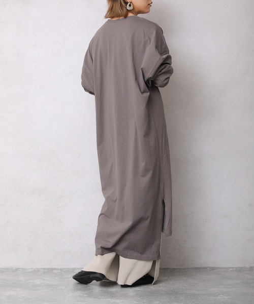 ap retro（アプレトロ）の「カットロングスリーブワンピース【ZOZO限定アイテム】（ワンピース・レディース・チャコール/ブルーグリーン/ライトベージュ/アイボリー/ブラック/ベージュ/カーキ/ライトブルー・FREE）」の21枚目の写真