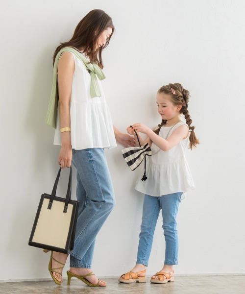 lulpini（ルルピー二）の「kids ギャザー切替ノースリーブブラウス（シャツ/ブラウス・キッズ・ラベンダー/オフホワイト・S/M/L）」の7枚目の写真