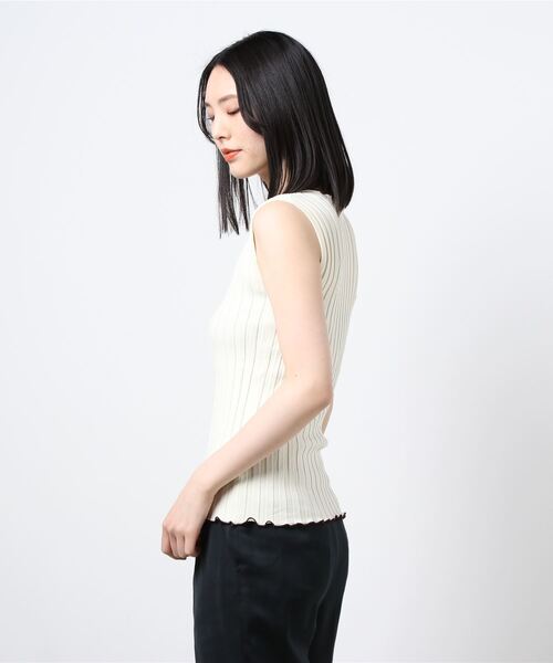 THEATRE PRODUCTS（シアタープロダクツ）の「ノースリーブリブニット（ニット/セーター・レディース・ベージュ/グリーン/ブラック/ホワイト/レッド・FREE）」の16枚目の写真