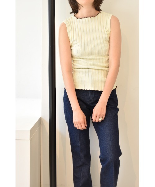 THEATRE PRODUCTS（シアタープロダクツ）の「ノースリーブリブニット（ニット/セーター・レディース・ベージュ/グリーン/ブラック/ホワイト/レッド・FREE）」の2枚目の写真