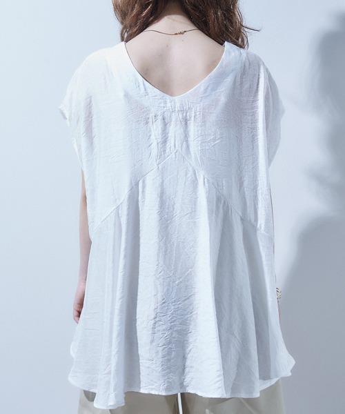 toucher du brise(トゥシェドブリーズ)の「【上品な光沢素材】フロントボタンフレンチスリーブトップス(シャツ/ブラウス・レディース・ホワイト/ブラック/ブラウン・M)」の10枚目の写真
