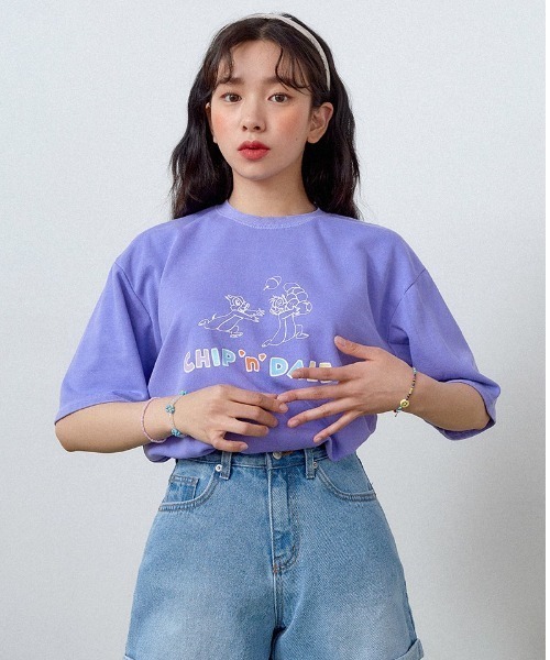 muahmuah（ムーアムーア）の「『muah muah/ムーアムーア×DISNEY/ディズニー』Chip and Dale Pigment T-shirt/チップ＆デール ピグメント 半袖Tシャツ（Tシャツ/カットソー・レディース・チャコールグレー/ベージュ/パープル/ブルー・FREE）」の13枚目の写真