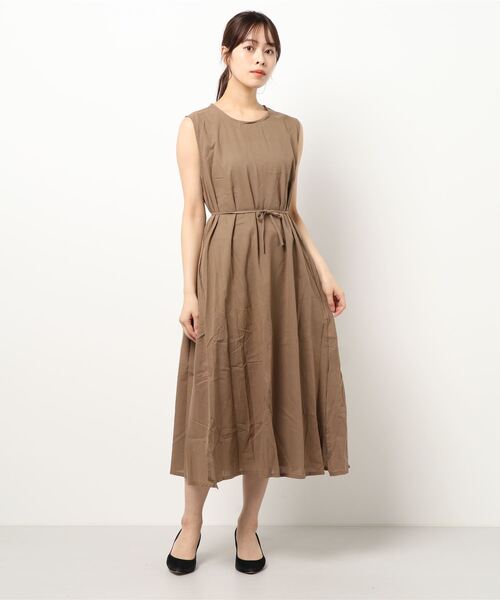 SVEC（シュベック）の「ノースリーブ ロング フレア ワンピース（ワンピース・レディース・ブラック/ブラウン/ベージュ・FREE）」の10枚目の写真