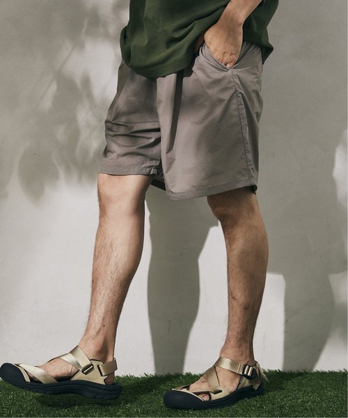 JOURNAL STANDARD relume（ジャーナルスタンダード　レリューム）の「Ny Neo Type Writer パッカブル ワイドショーツ/トラックパンツ（その他パンツ・メンズ・ブラック/パープル/グレー・MEDIUM/LARGE）」の11枚目の写真