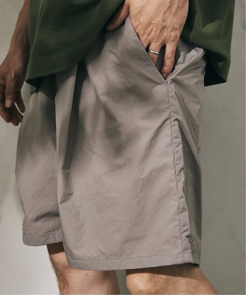 JOURNAL STANDARD relume（ジャーナルスタンダード　レリューム）の「Ny Neo Type Writer パッカブル ワイドショーツ/トラックパンツ（その他パンツ・メンズ・ブラック/パープル/グレー・MEDIUM/LARGE）」の13枚目の写真