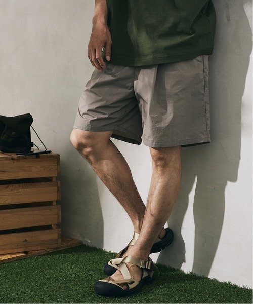 JOURNAL STANDARD relume（ジャーナルスタンダード　レリューム）の「Ny Neo Type Writer パッカブル ワイドショーツ/トラックパンツ（その他パンツ・メンズ・ブラック/パープル/グレー・MEDIUM/LARGE）」の14枚目の写真