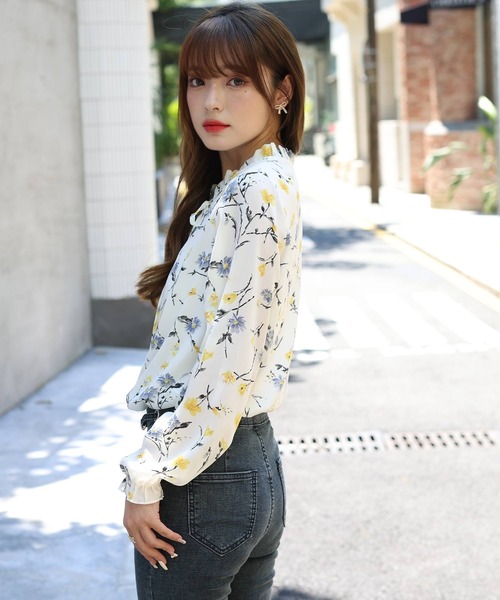 Amulet(アミュレット)の「花柄ネックリボンブラウス(シャツ/ブラウス・レディース・ブラック/イエロー/ブルー・M/XL/L)」の14枚目の写真