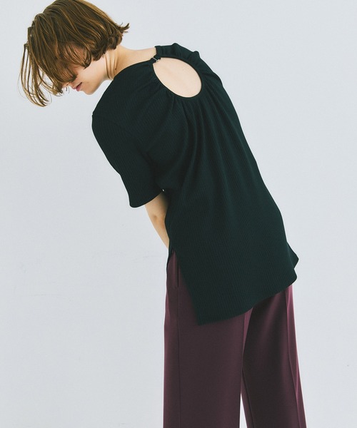 UNITED TOKYO（ユナイテッドトウキョウ）の「beautility　リバーテレコバックギャザートップス（Tシャツ/カットソー・レディース・ブラック/ブルー/グリーン・FREE）」の11枚目の写真