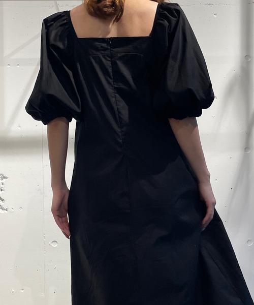 CAMILLE EAU（カミーユオー）の「ボリュームスリーブサックワンピース（ワンピース・レディース・ブラック/アイボリー・MEDIUM）」の7枚目の写真