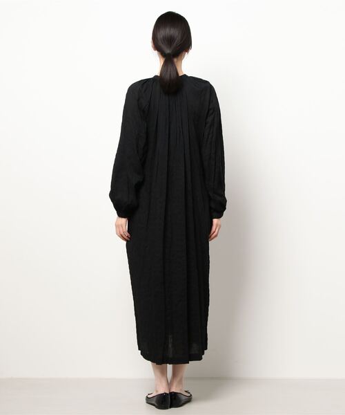 nicholson and nicholson(ニコルソンアンドニコルソン)の「【nicholson and nicholson】〈別注〉ギャザーシャツドレス SOLID WOMEN(ワンピース・レディース・ブラック・38)」の3枚目の写真