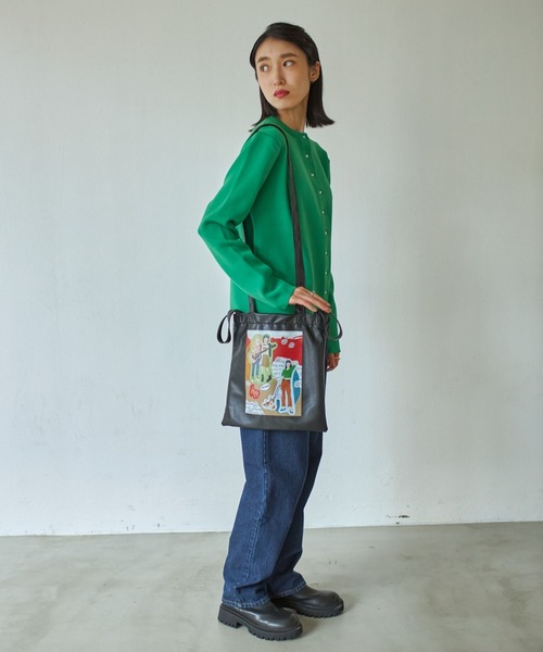 VACANCY（ヴァカンシー）の「【Akari Kuramoto×VACANCY】コラボコラージュイラストマルチトート（トートバッグ・レディース・ブラック・FREE）」の4枚目の写真