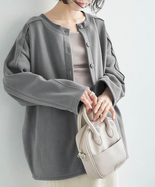 Chaco closet（チャコ クローゼット）の「オーバーサイズクルーネックスウェット2WAYカーデ（カーディガン/ボレロ・レディース・モカ/ダークオレンジ/ブラック/アイボリー/モスグリーン/カーキ/ブルーグレー/マスタード/ライトグリーン/ピンク・FREE）」の4枚目の写真