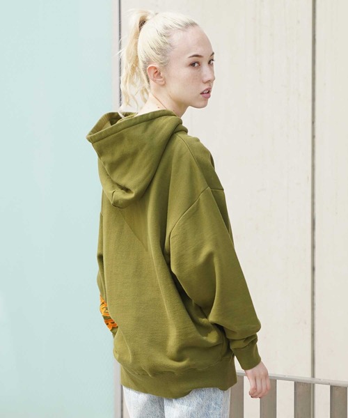 X-girl(エックスガール)の「FLOWERS LOGO SWEAT HOODIE(パーカー・レディース・ライトパープル/オリーブ/チャコール・S/XL/M/L)」の18枚目の写真