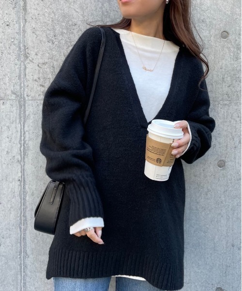 AZUL ENCANTO（アズールエンカント）の「杢ストレッチ スウェットライク キーネック ニット（ニット/セーター・レディース・ブラック/グレー/オフホワイト・FREE）」の3枚目の写真