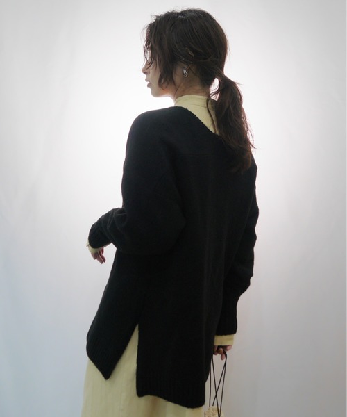 AZUL ENCANTO（アズールエンカント）の「杢ストレッチ スウェットライク キーネック ニット（ニット/セーター・レディース・ブラック/グレー/オフホワイト・FREE）」の17枚目の写真