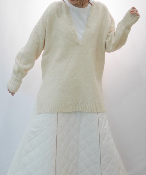 AZUL ENCANTO（アズールエンカント）の「杢ストレッチ スウェットライク キーネック ニット（ニット/セーター・レディース・ブラック/グレー/オフホワイト・FREE）」の13枚目の写真