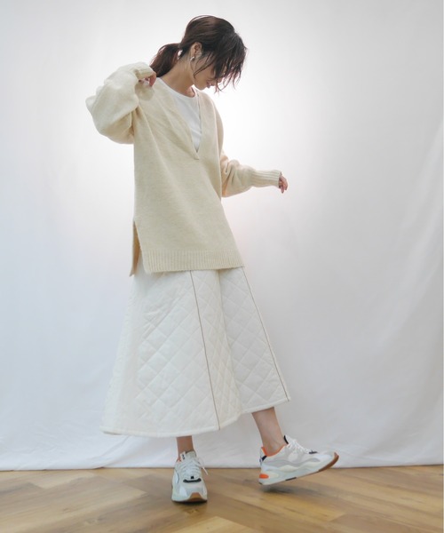 AZUL ENCANTO（アズールエンカント）の「杢ストレッチ スウェットライク キーネック ニット（ニット/セーター・レディース・ブラック/グレー/オフホワイト・FREE）」の8枚目の写真