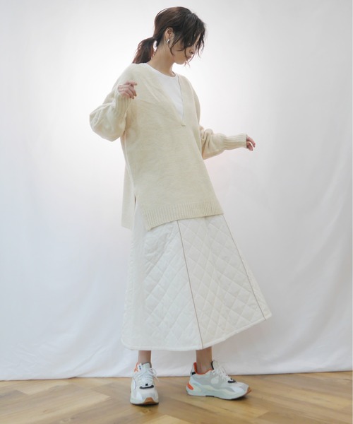 AZUL ENCANTO（アズールエンカント）の「杢ストレッチ スウェットライク キーネック ニット（ニット/セーター・レディース・ブラック/グレー/オフホワイト・FREE）」の14枚目の写真