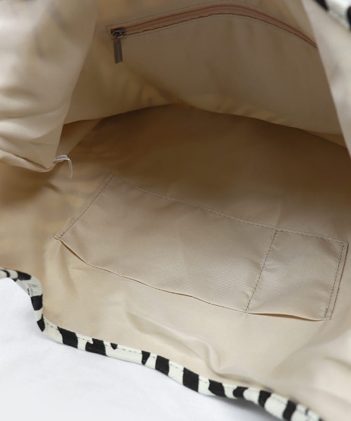 LVEU.(ラブユ.)の「Zebra casual bag / ゼブラカジュアルバッグ(トートバッグ・レディース・ブラック・FREE)」の2枚目の写真