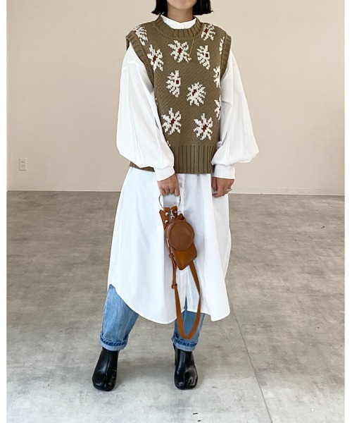 She's Closet（シーズクローゼット）の「リバーシブルバルキー花柄ニットベスト（ベスト・レディース・ブラック/グリーン/モカ・FREE）」の9枚目の写真