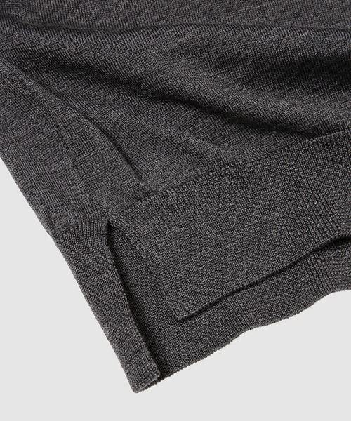 Simone Rocha（シモーネロシャ）の「V-NECK LONG SLEEVE JUMPER（ニット/セーター・レディース・ピンク系その他/ブラック系その他/グレー系その他・S）」の6枚目の写真