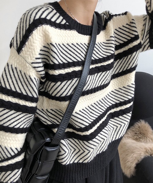 chuclla(チュクラ)の「Multi border crew neck knit chw21a098(ニット/セーター・レディース・ブラック系その他・FREE)」の11枚目の写真