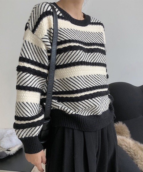chuclla(チュクラ)の「Multi border crew neck knit chw21a098(ニット/セーター・レディース・ブラック系その他・FREE)」の13枚目の写真