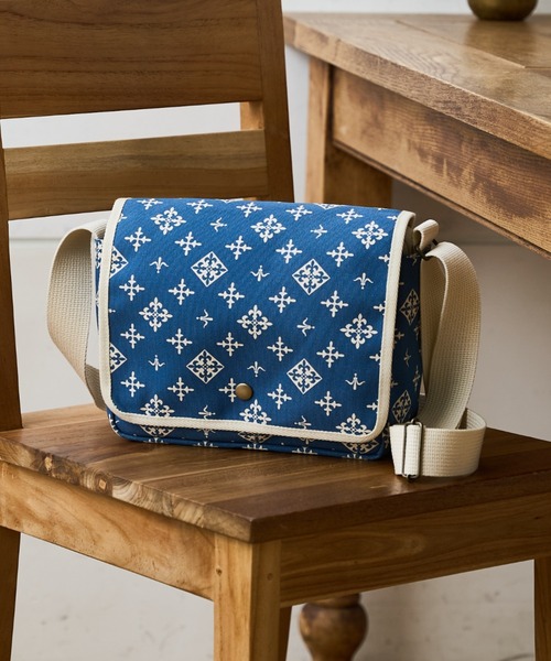 Daily russet（デイリー ラシット）の「プルーフキャンバスフラップショルダーバッグ（ショルダーバッグ・レディース・ピンク/ベージュ/グレー/ネイビー・FREE）」の3枚目の写真