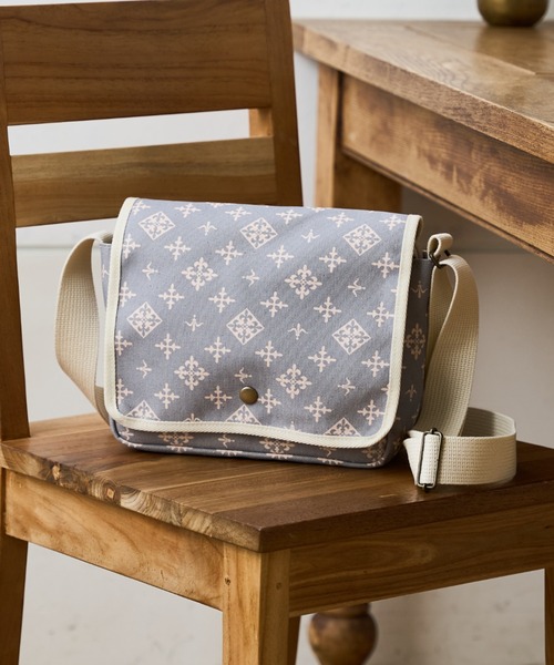 Daily russet（デイリー ラシット）の「プルーフキャンバスフラップショルダーバッグ（ショルダーバッグ・レディース・ピンク/ベージュ/グレー/ネイビー・FREE）」の2枚目の写真